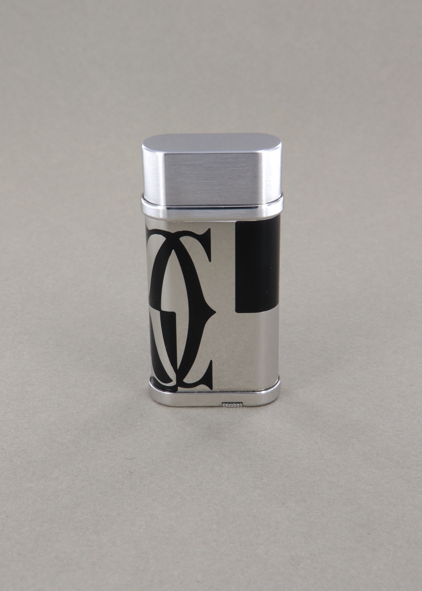 Cartier accendino ovale decoro logotype - immagine 2