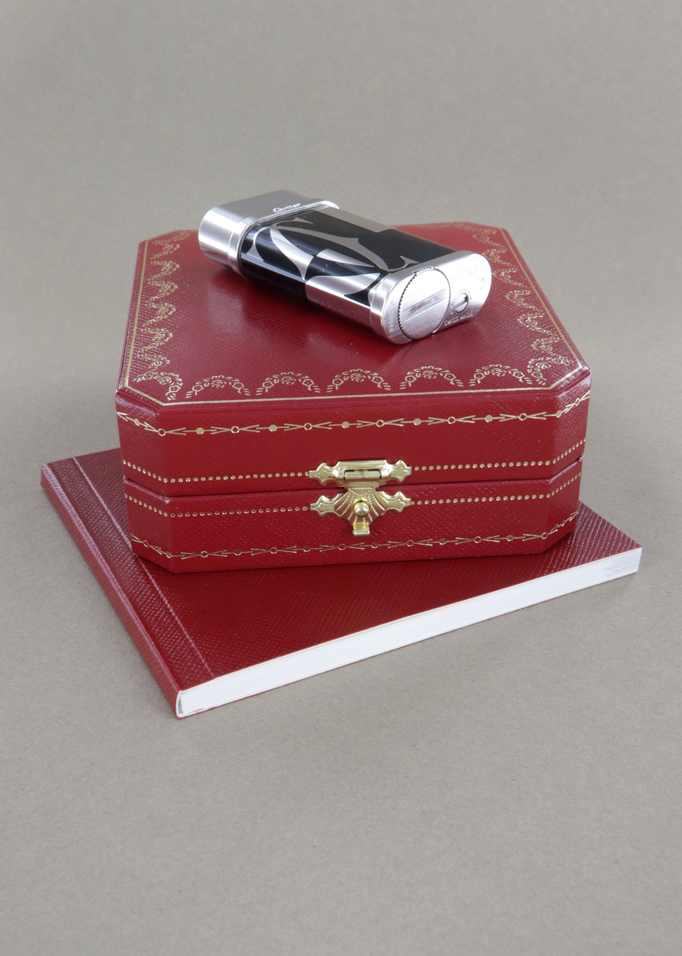 Cartier accendino ovale decoro logotype - immagine 5