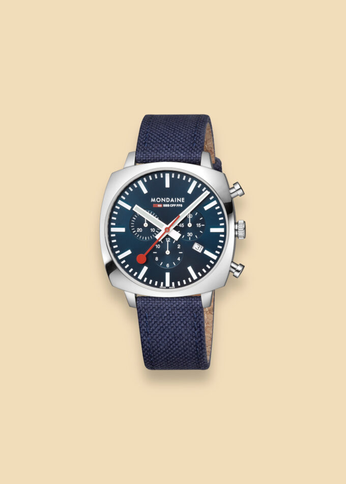 Mondaine Grand Cushion Chrono Blu