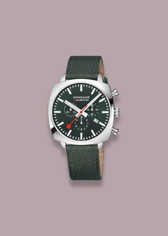Mondaine Grand Cushion Chrono Verde